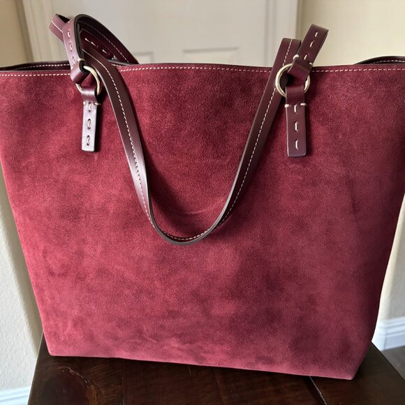 🍂🍁Perfect Fall Bag - Dooney and Bourke Alta Via Joelle in Bordeaux🍂🍁 - Picture 2 of 16